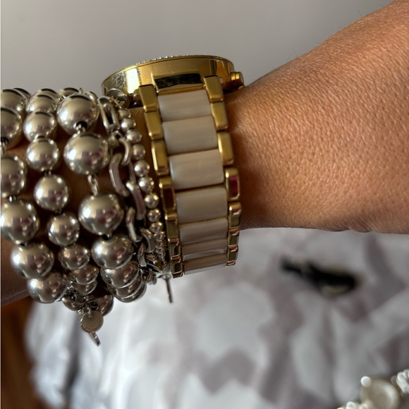 Michael Kors bedazzled watch NWT - Picture 4 of 10